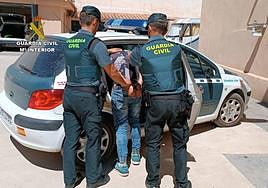 La Guardia Civil detiene en Cehegín al presunto sospechoso.