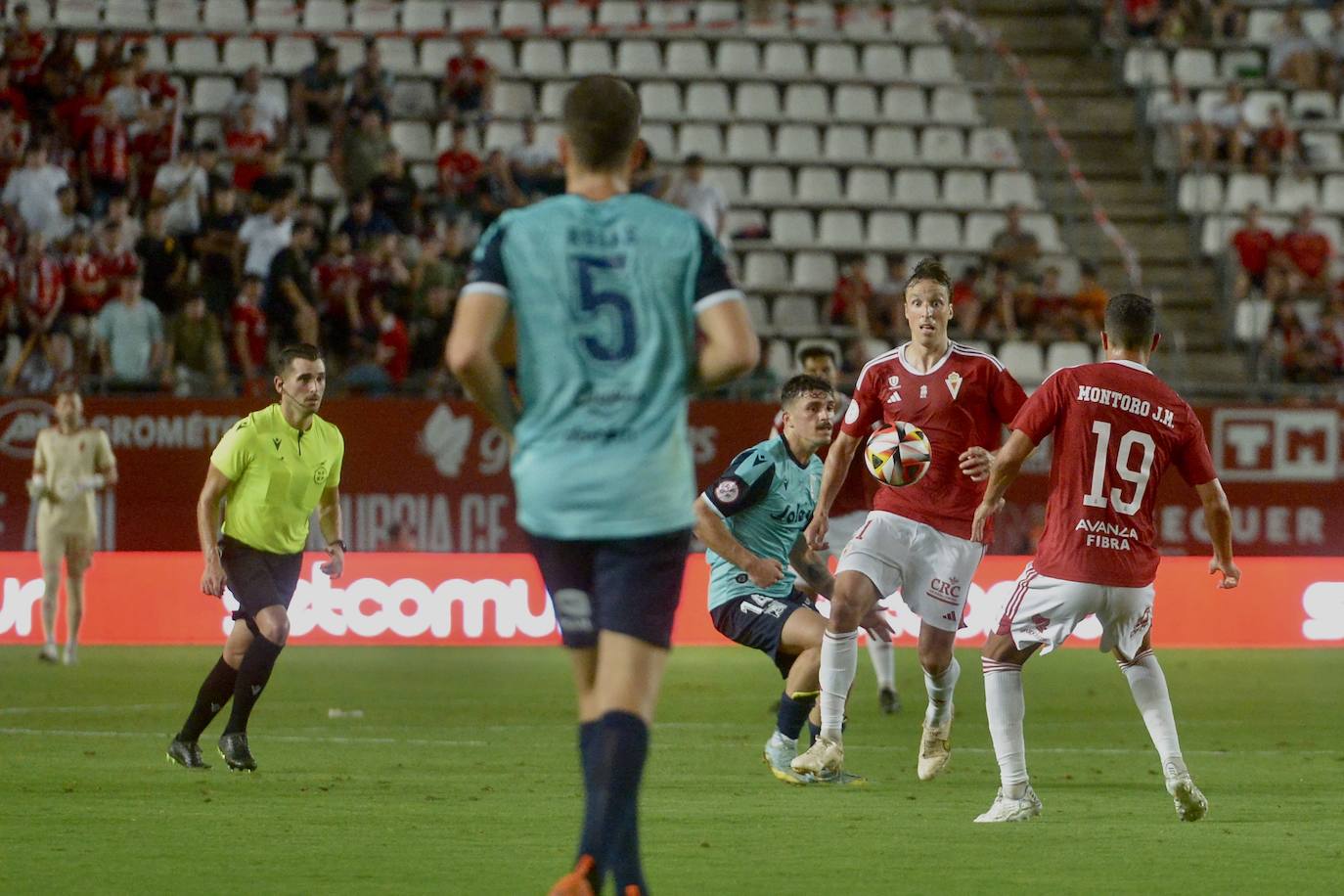 La derrota del Real Murcia frente al Atlético Sanluqueño, en imágenes