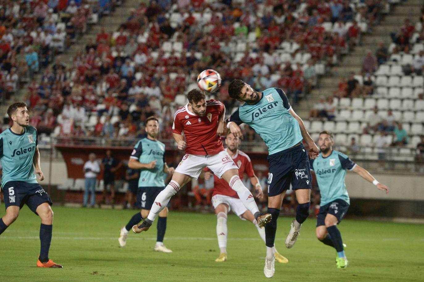 La derrota del Real Murcia frente al Atlético Sanluqueño, en imágenes