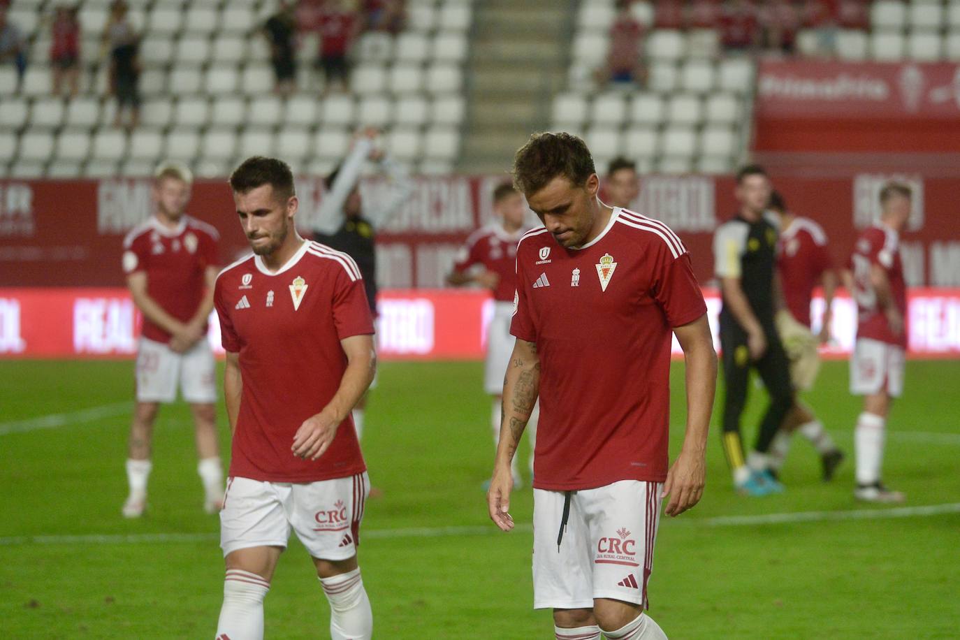 La derrota del Real Murcia frente al Atlético Sanluqueño, en imágenes
