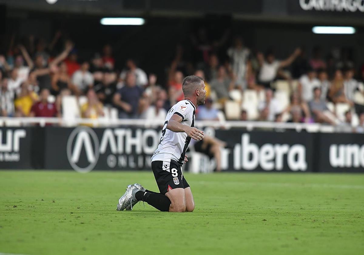La derrota del Cartagena frente al Real Zaragoza, en imágenes