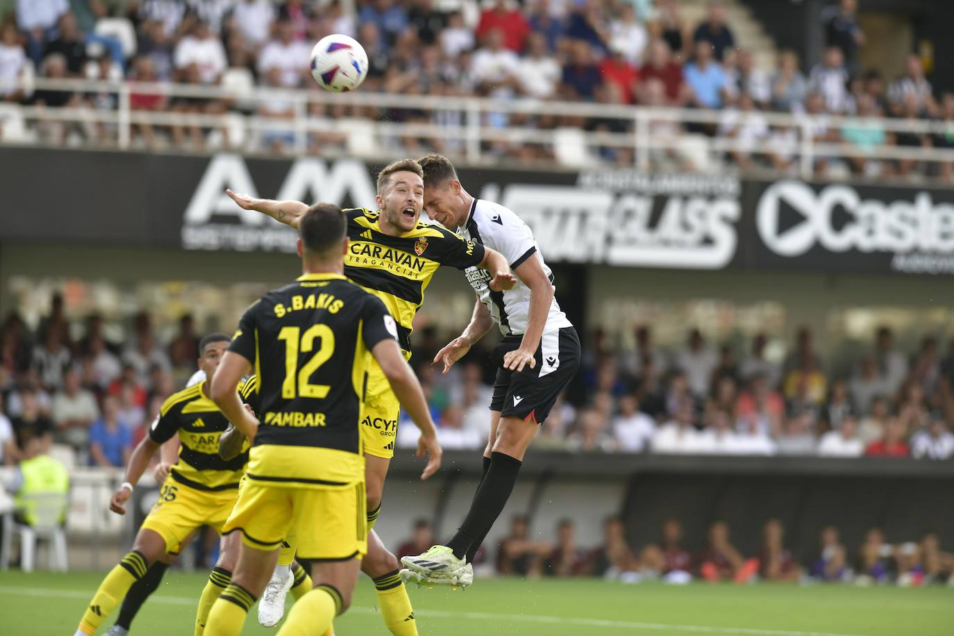 La derrota del Cartagena frente al Real Zaragoza, en imágenes