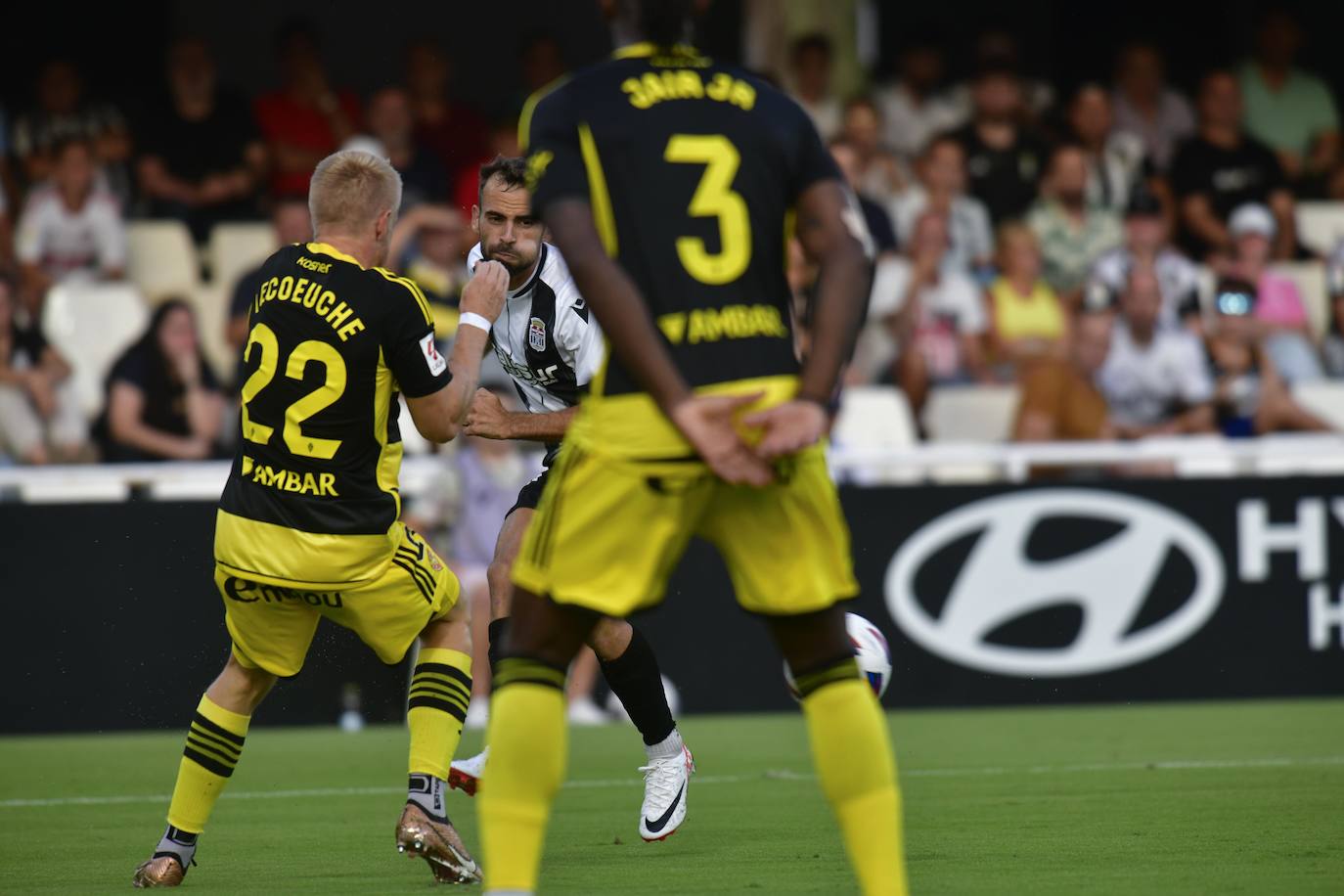 La derrota del Cartagena frente al Real Zaragoza, en imágenes