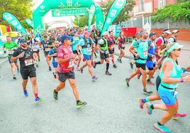 Participantes en la Peñarrubia Lorca Trail, una de las pruebas más multitudinarias de los JDG, ayer.