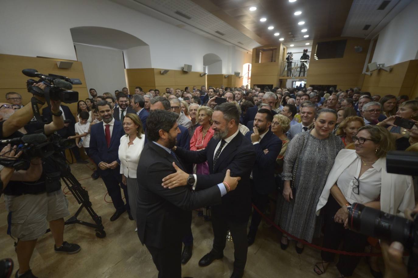 La toma de posesión de los consejeros del Gobierno regional, en imágenes