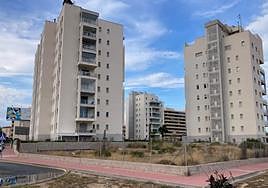 Parcela sobre la que edificará el nuevo pabellón de La Mata.