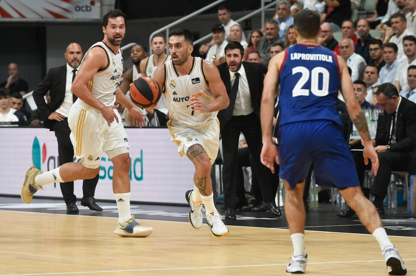 La victoria del Madrid ante el Barcelona en la Supercopa, en imágenes