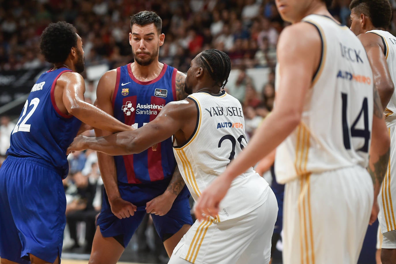 La victoria del Madrid ante el Barcelona en la Supercopa, en imágenes