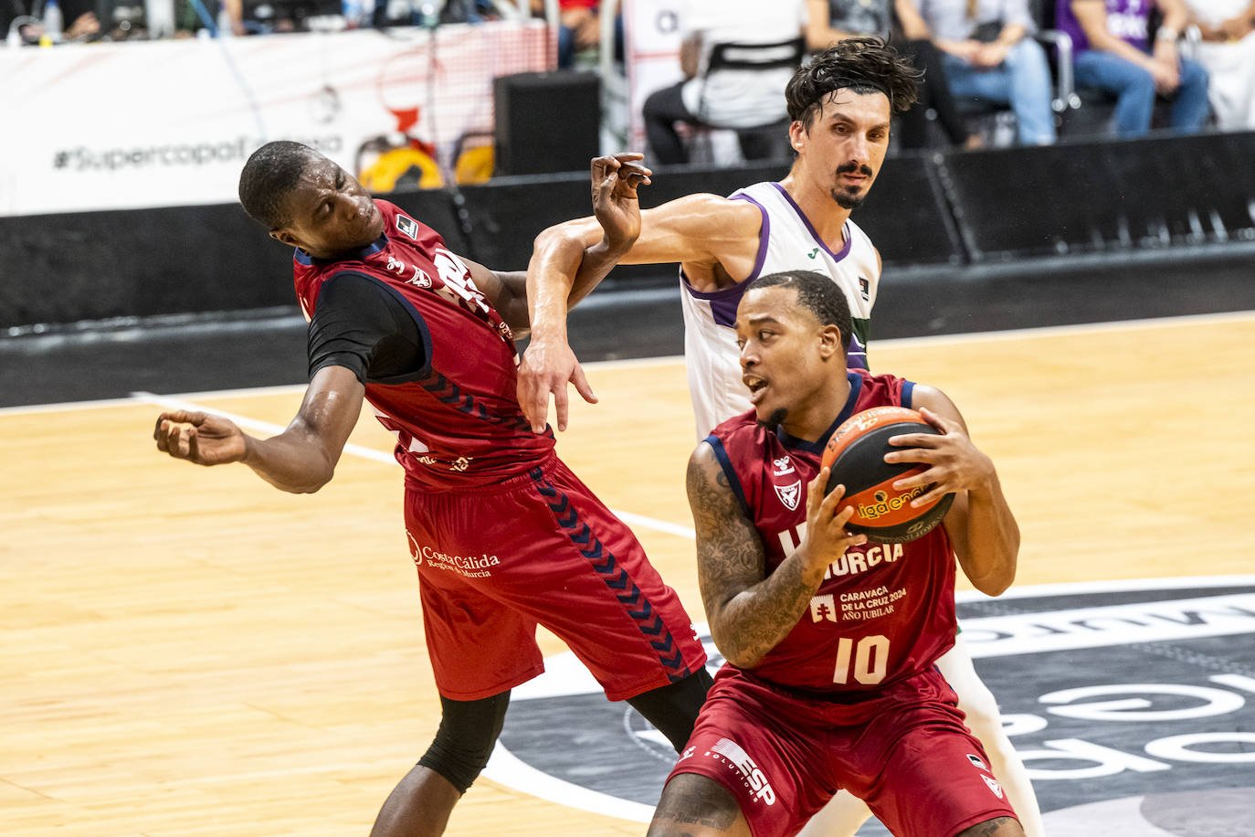 La derrota del UCAM Murcia ante Unicaja en las semifinales de la Supercopa, en imágenes