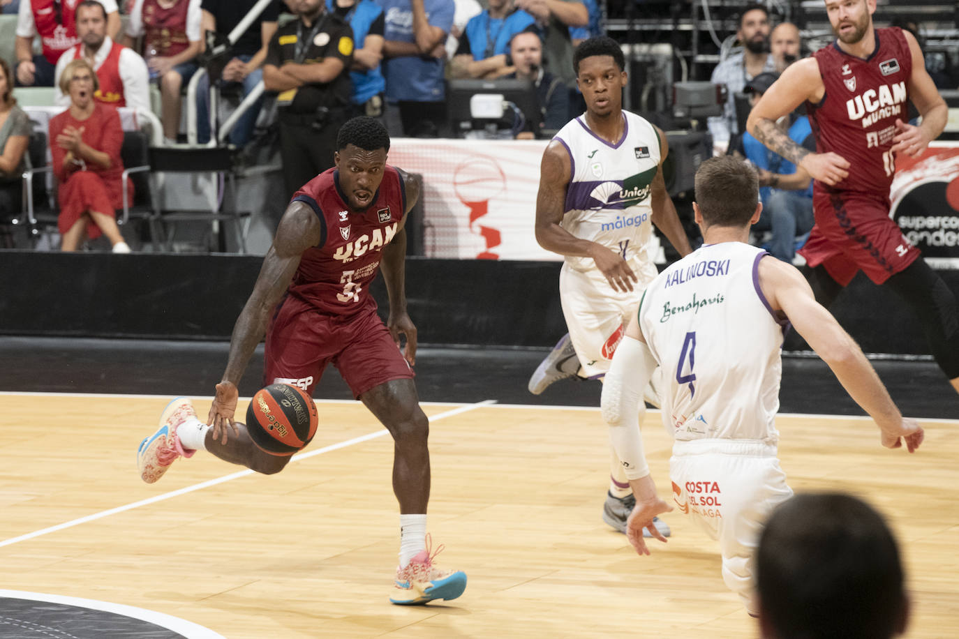 La derrota del UCAM Murcia ante Unicaja en las semifinales de la Supercopa, en imágenes