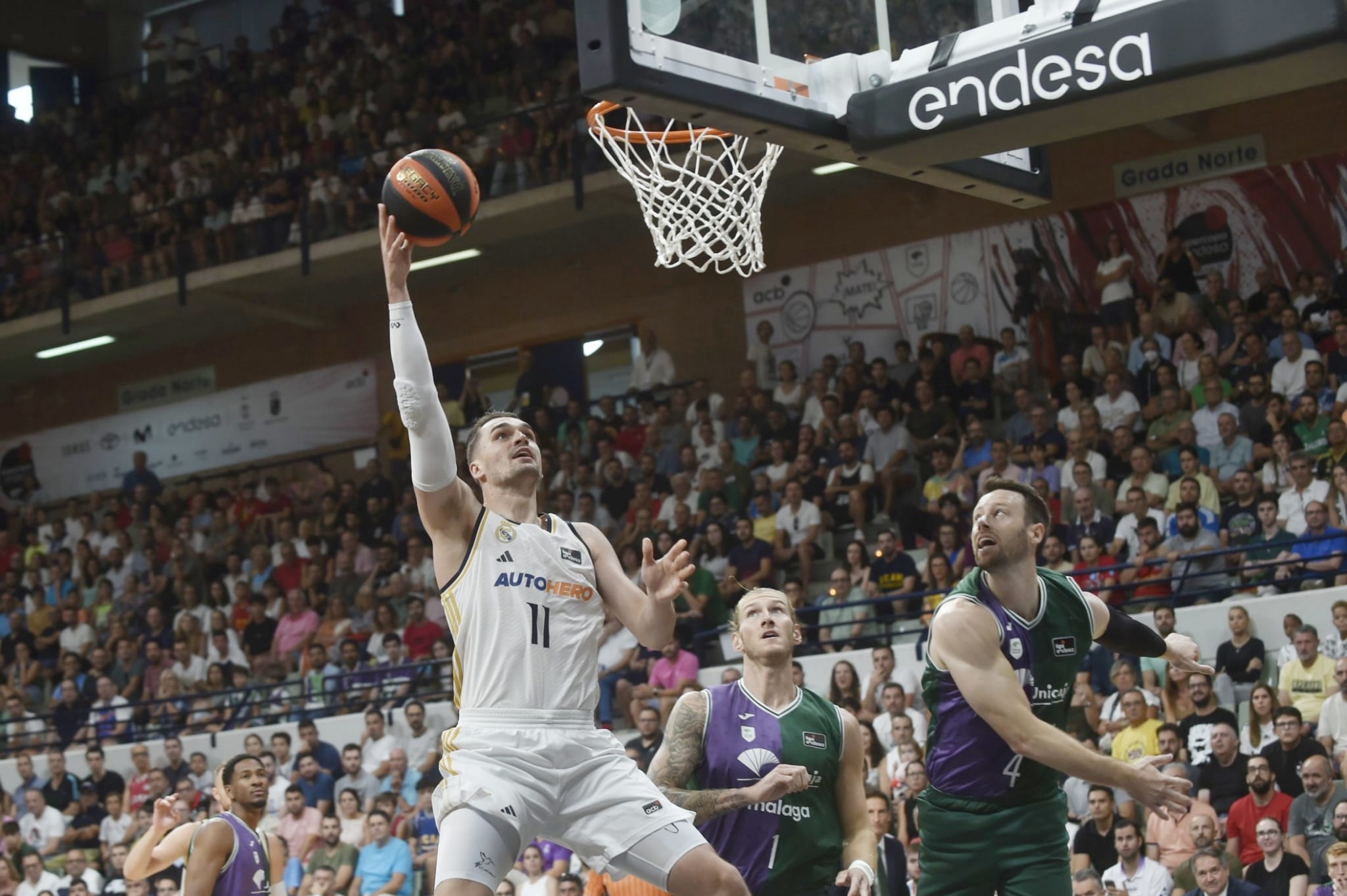 Un lance de la final de la Supercopa.