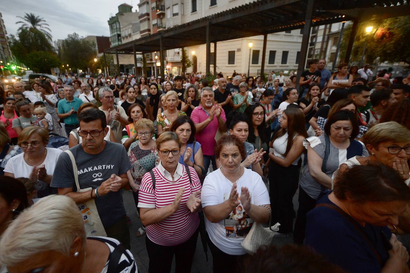 Las imágenes de la concentración en Cieza en recuerdo de Hanane