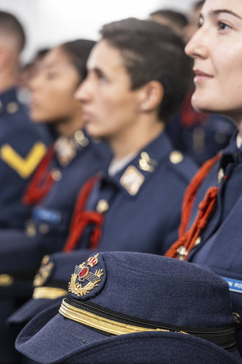 La visita de la ministra Robles a la inauguración del curso académico de la AGA, en imágenes