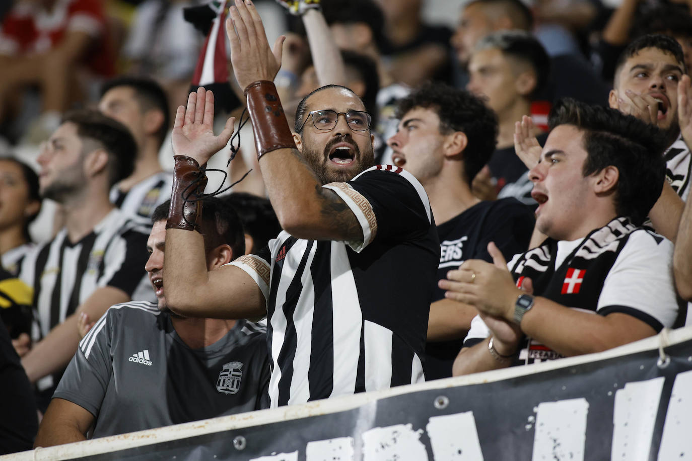 El partido del Cartagena frente al Eibar, en imágenes