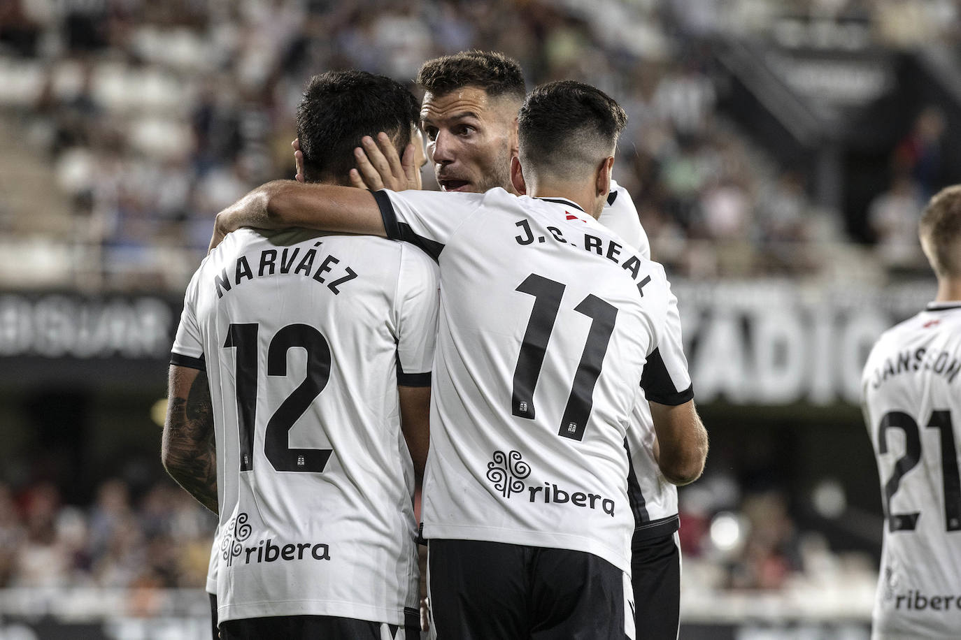 El partido del Cartagena frente al Eibar, en imágenes