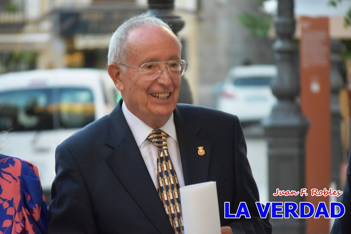 Entrega del nombramiento de Hijo Predilecto de Caravaca a José Antonio Melgares
