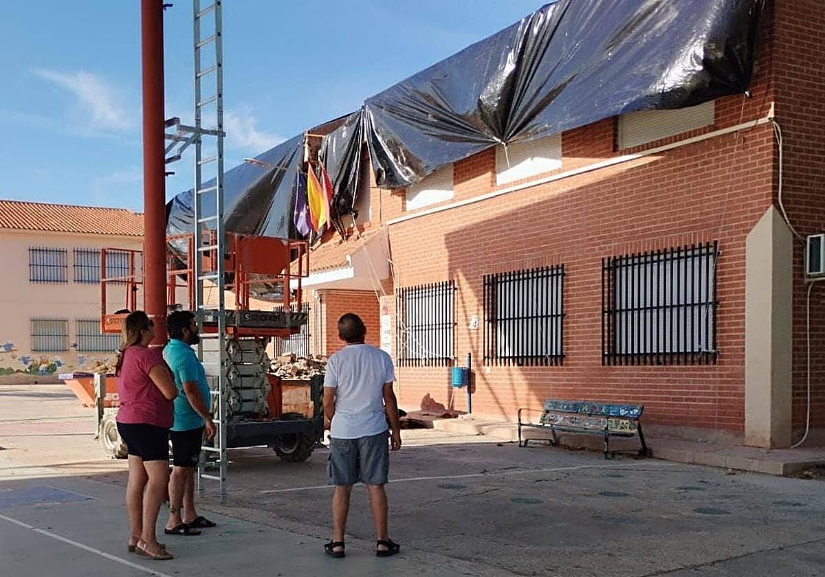 Obras en el colegio San Juan Bautista de Campos del Río.