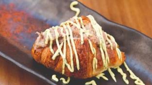 Delicias Segureñas: minicruasant de pulled de cordero