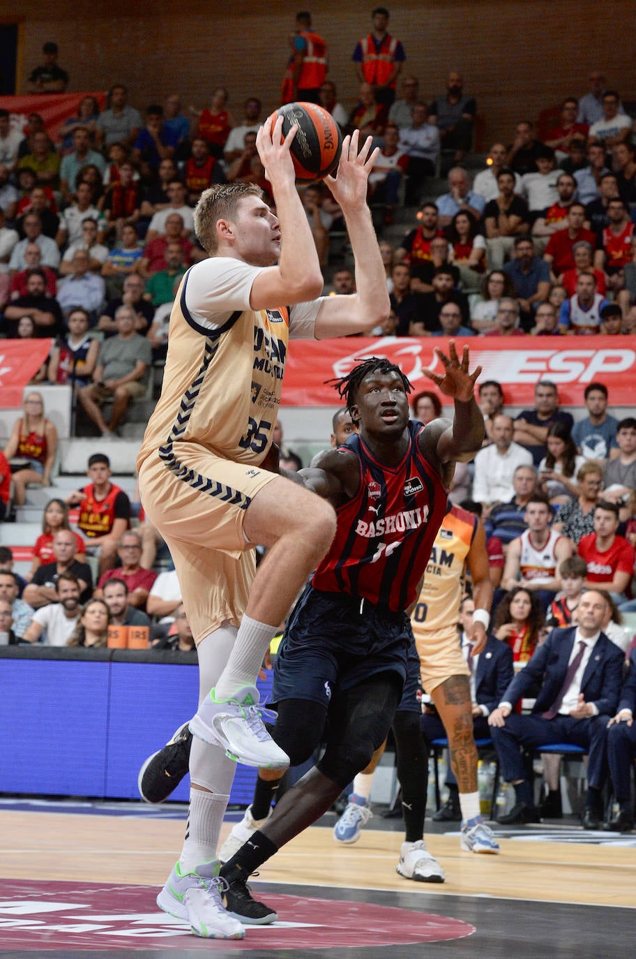 Las imágenes del UCAM-Baskonia (88-76)