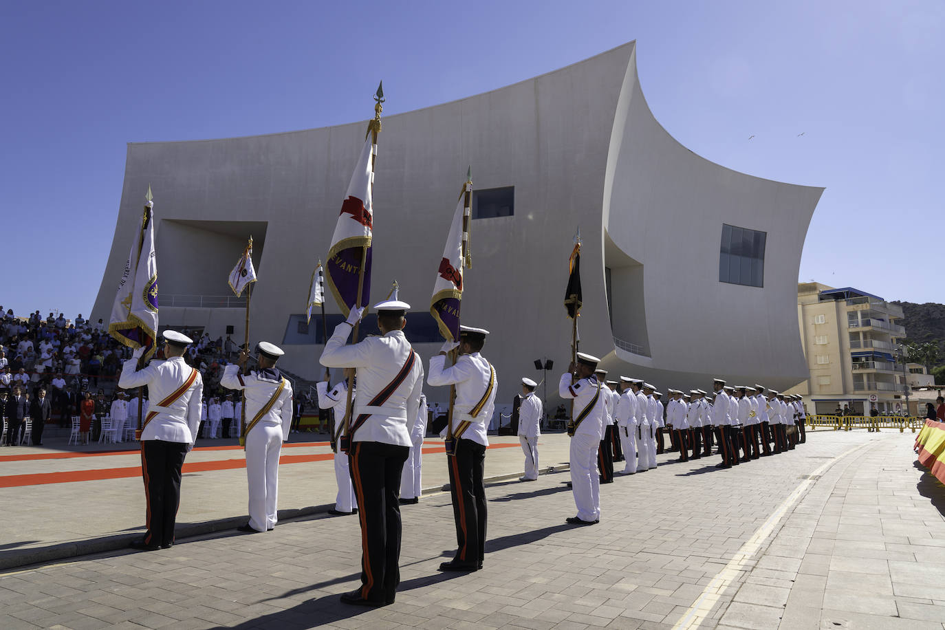 Las imágenes de la jura de bandera para civiles en Águilas