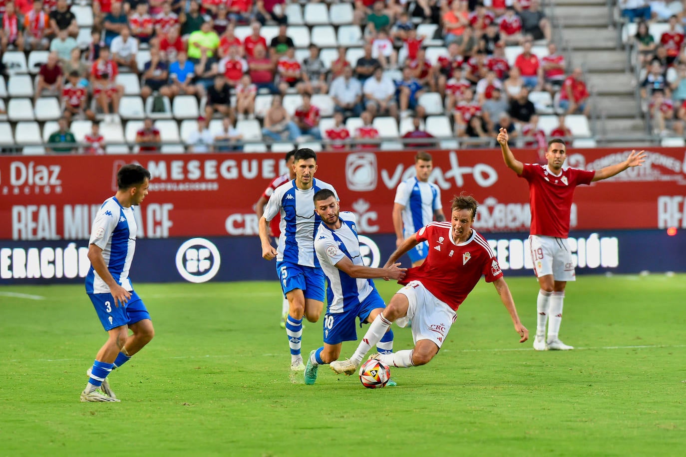 El empate del Real Murcia frente al Alcoyano, en imágenes