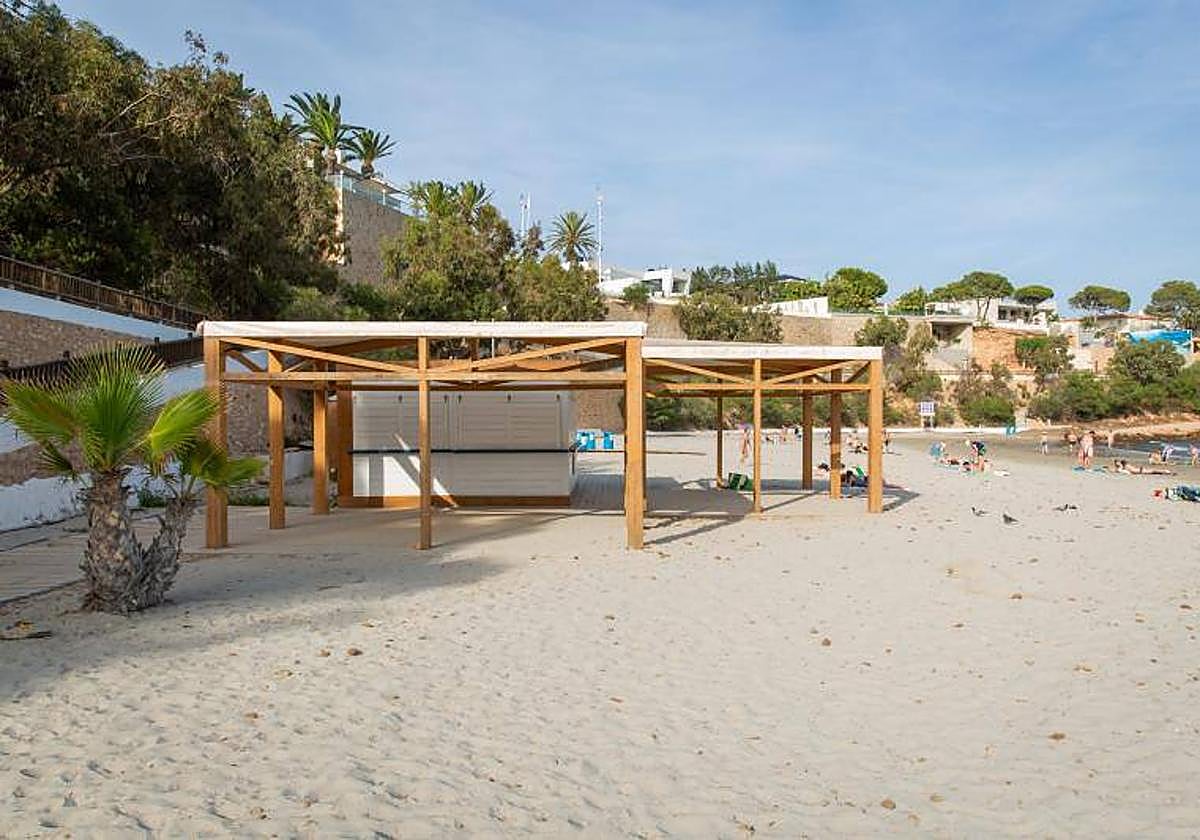 Imagen de archivo de un chiringuito en la playa.