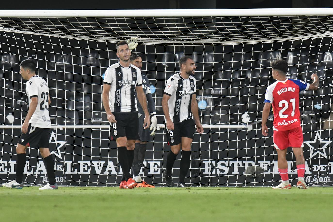 La derrota del Cartagena frente al Espanyol, en imágenes