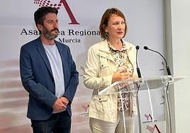 Víctor Egío y María Marín, este jueves, en la Asamblea.