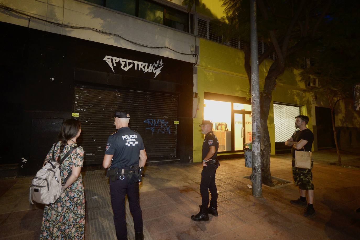 La Policía Local de Murcia precinta la sala Spectrum en Mariano Rojas