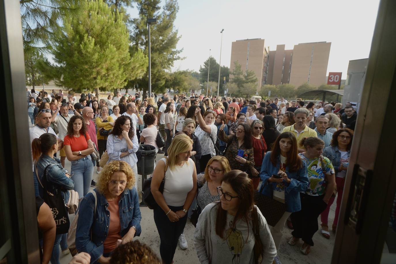 En imágenes: El Campus de Espinardo acoge el examen de Técnico Auxiliar no Sanitario