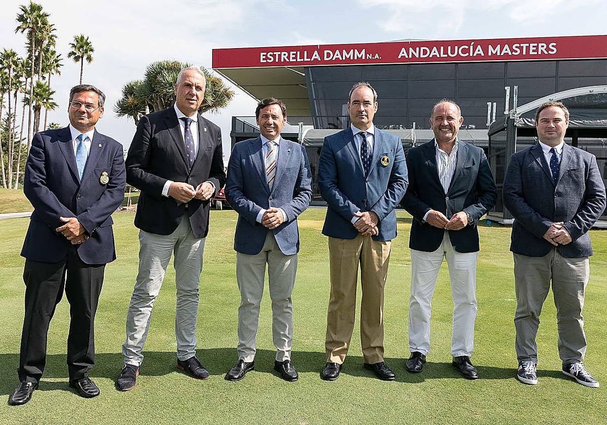 Pablo Mansilla, presidente de la RFAG; Juan Carlos Ruiz Boix, alcalde de San Roque; Francisco Javier Rodríguez, subdelegado del Gobierno en el Campo de Gibraltar; Kostka Horno, gerente del Real Club de Golf Sotogrande; Juan José Ortiz, vicepresidente primero de la Diputación de Cádiz; y Chris Atkinson, director del torneo.