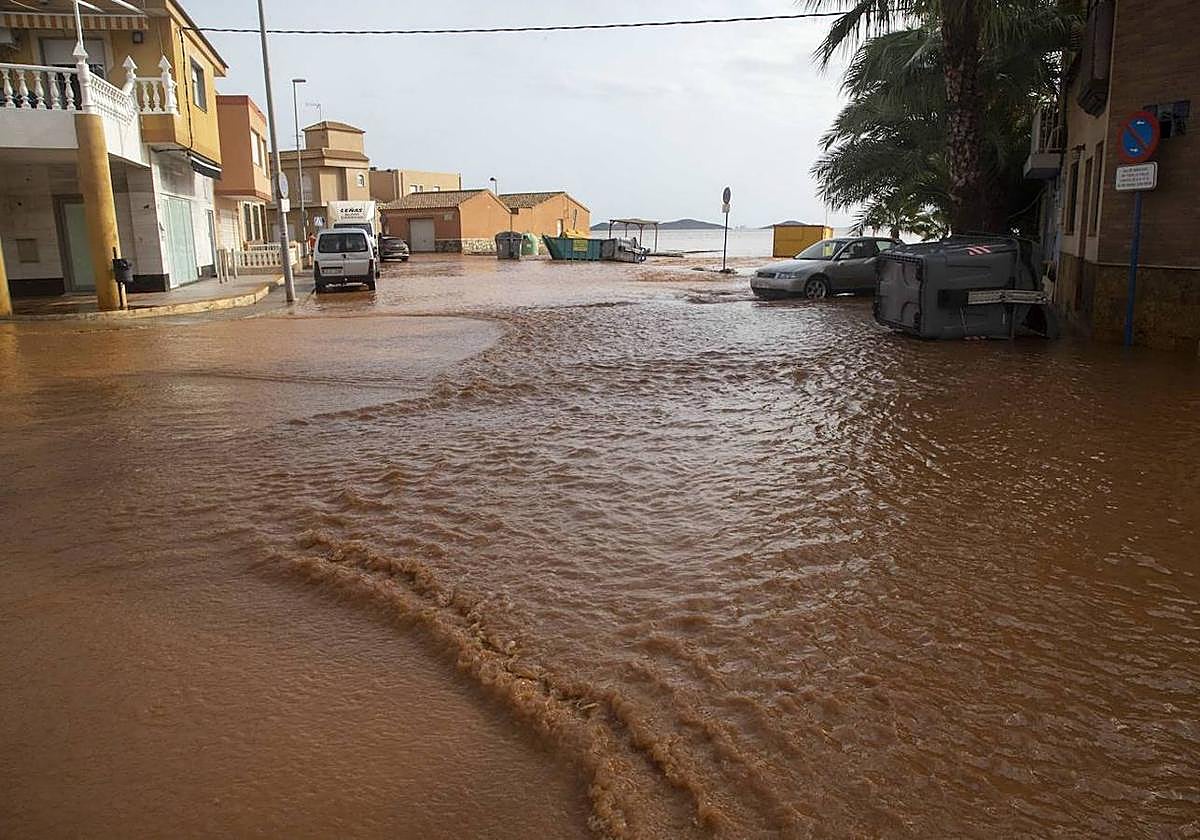 Imagen de archivo de una inundación en Los Urrutias.