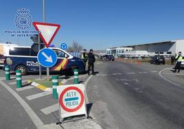 Control policial en Yecla.