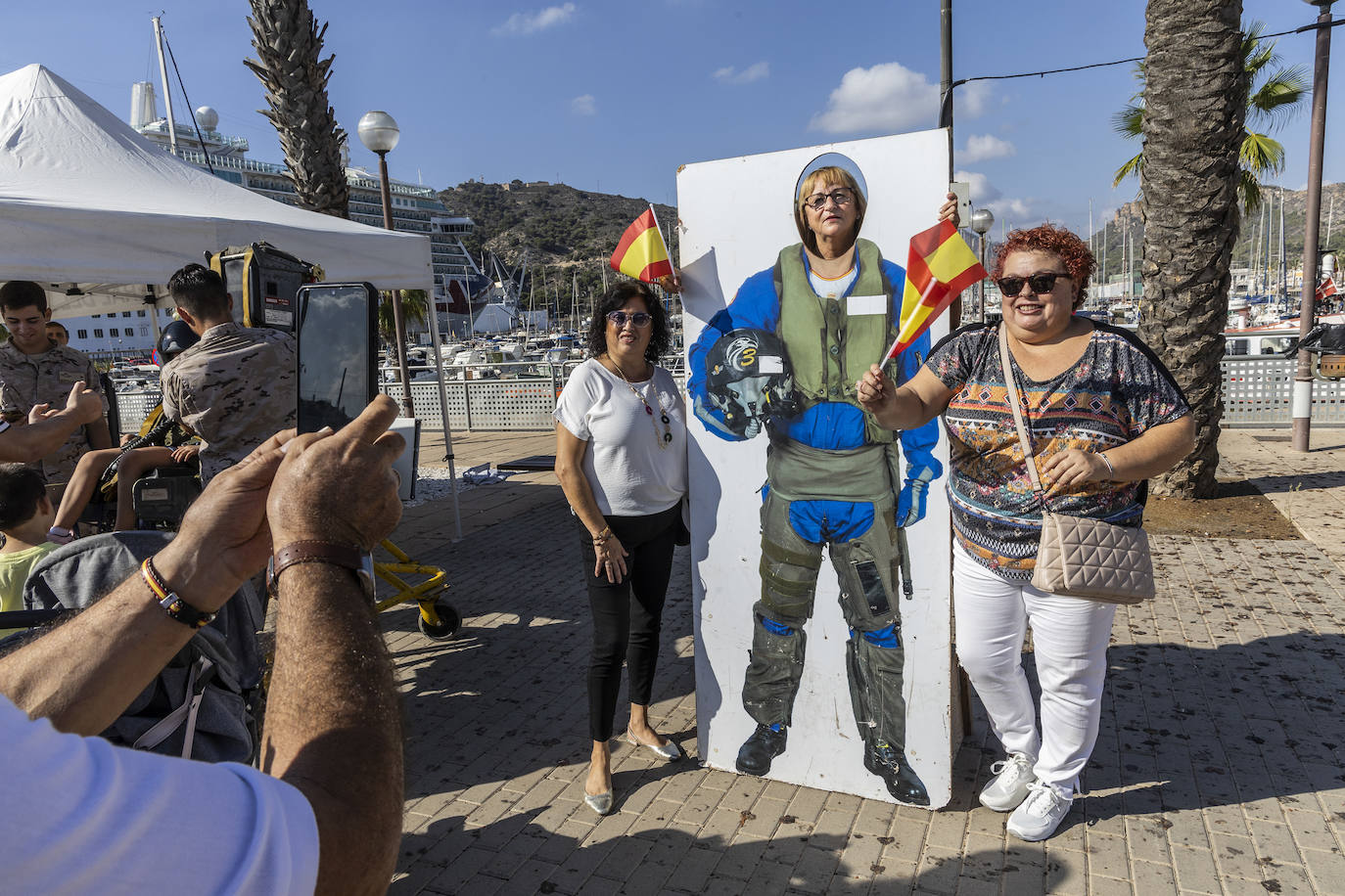 El Día de la Fiesta Nacional en Cartagena, en imágenes