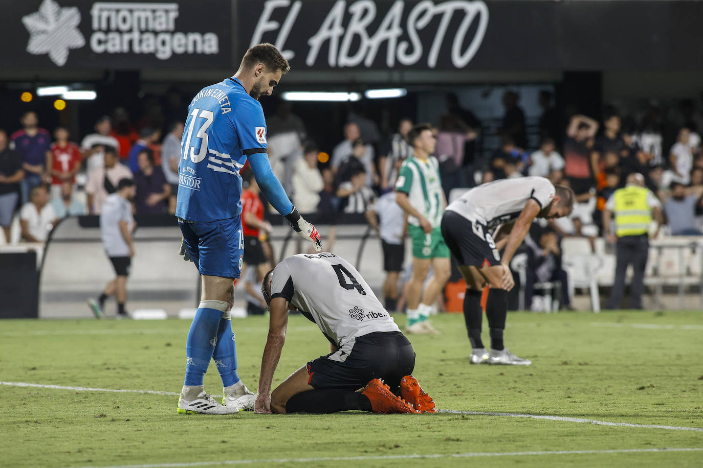 La derrota del Cartagena frente al Racing, en imágenes