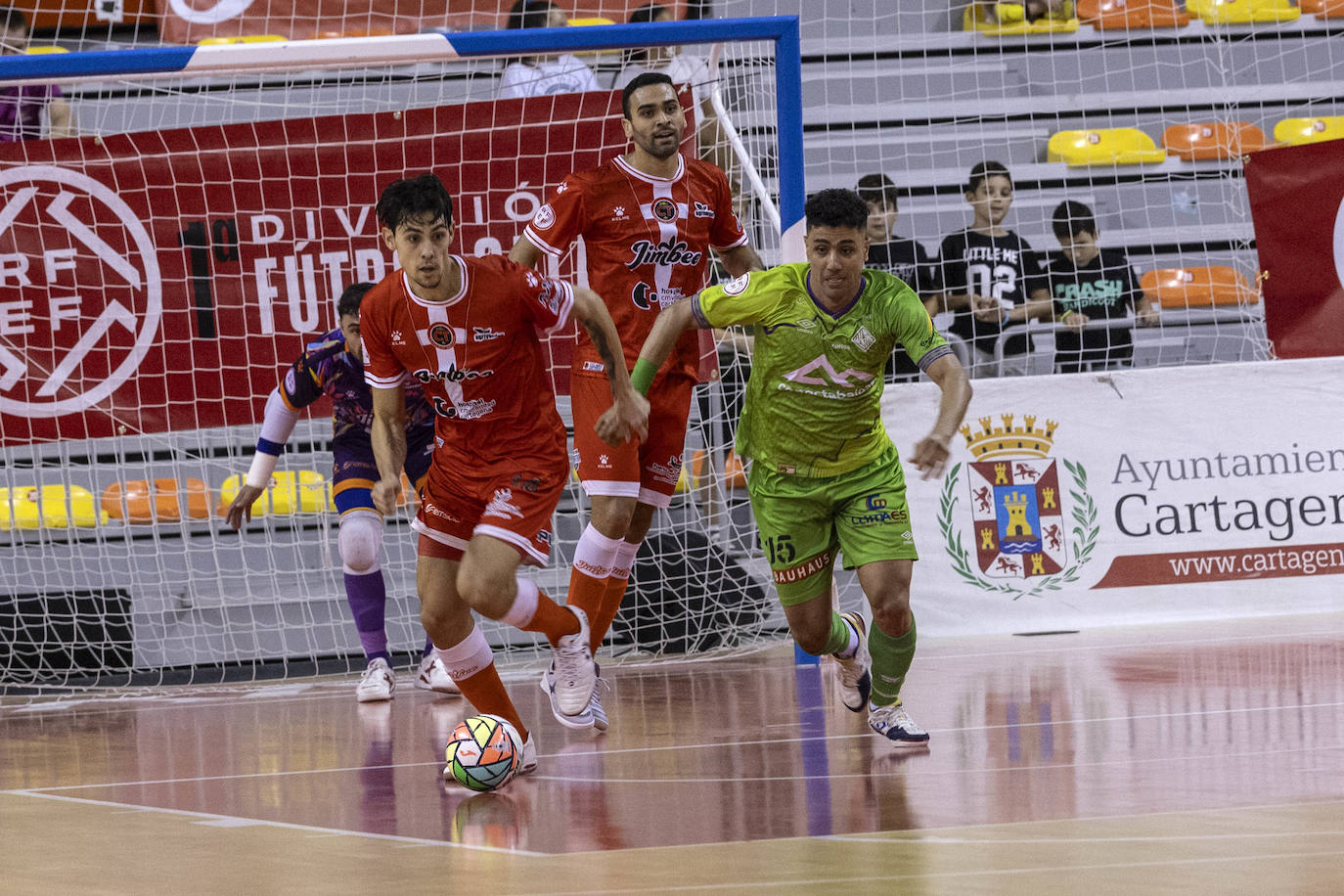 El Jimbee golea al Palma (4-2)