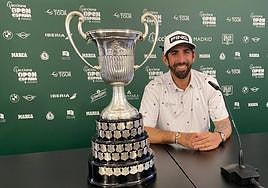 El campeón Matthieu Pavon con su copa.