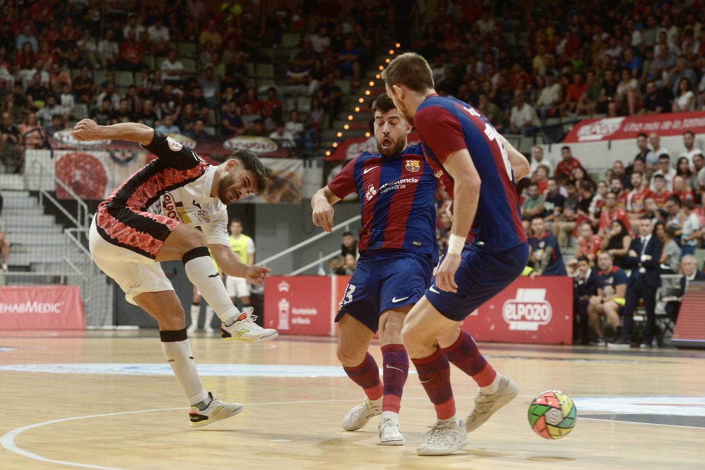 Las imágenes del partido ElPozo-Barça (2-4)