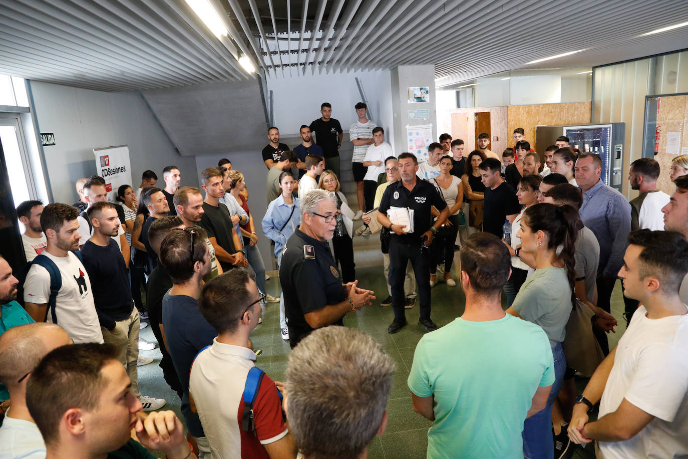 Las imágenes de las oposiciones a agente de la Policía Local de Lorca