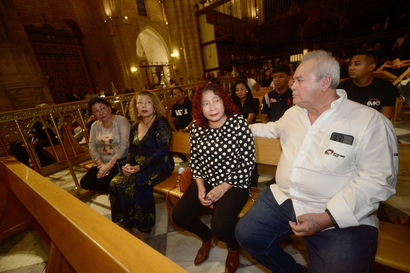 Las imágenes del funeral en la Catedral por los 13 de Atalayas