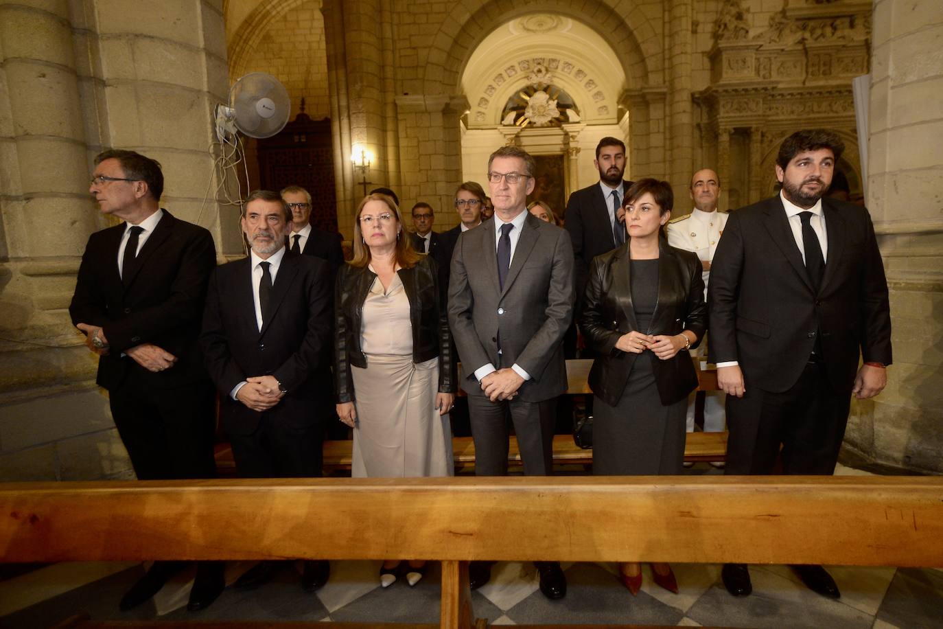 Las imágenes del funeral en la Catedral por los 13 de Atalayas