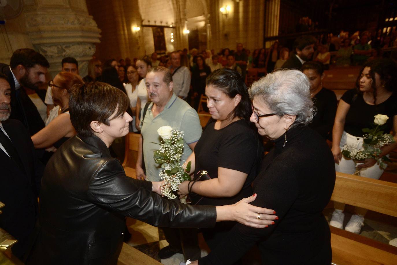 Las imágenes del funeral en la Catedral por los 13 de Atalayas