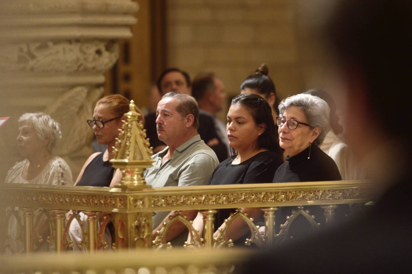 Las imágenes del funeral en la Catedral por los 13 de Atalayas