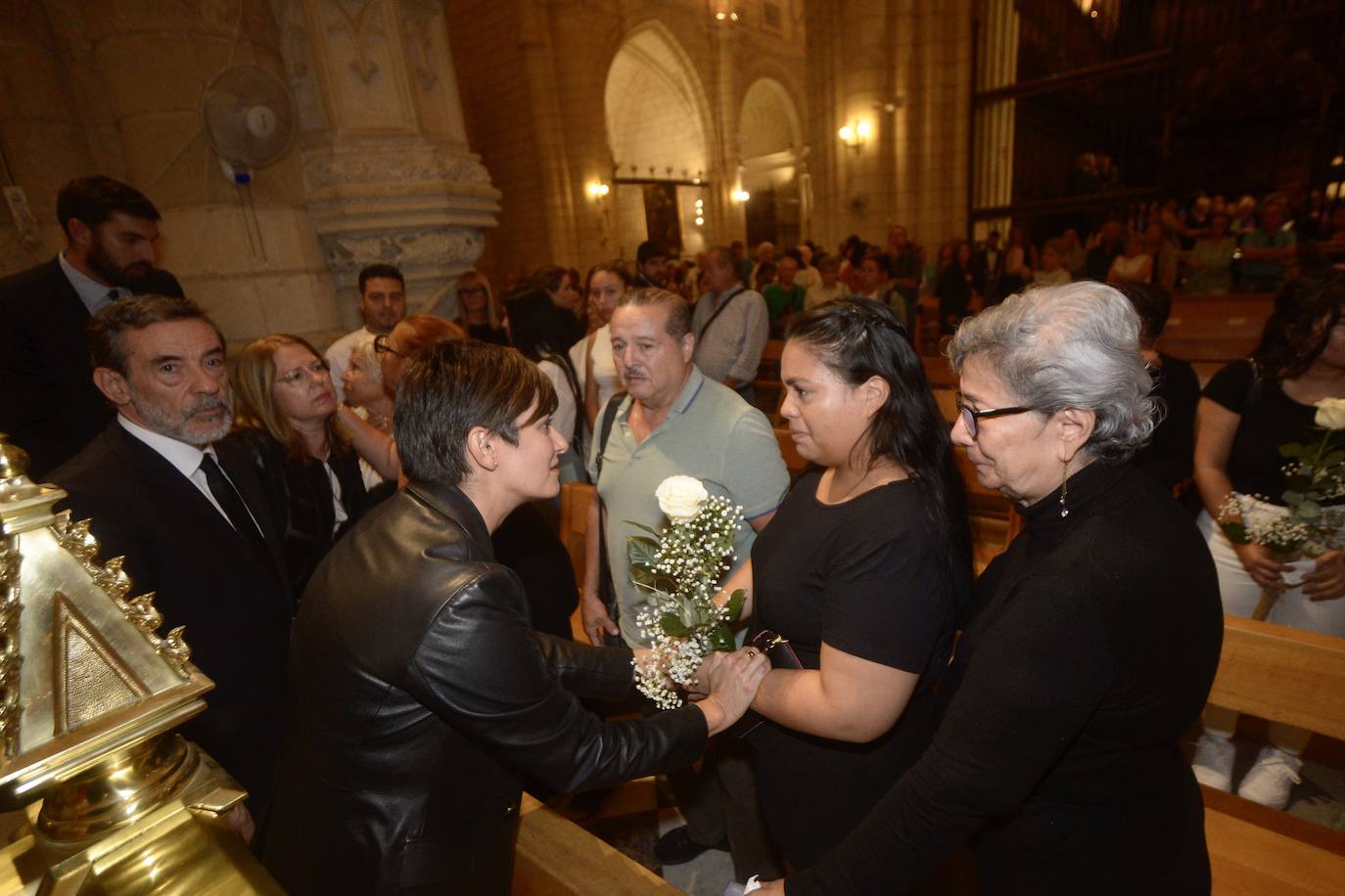 Las imágenes del funeral en la Catedral por los 13 de Atalayas