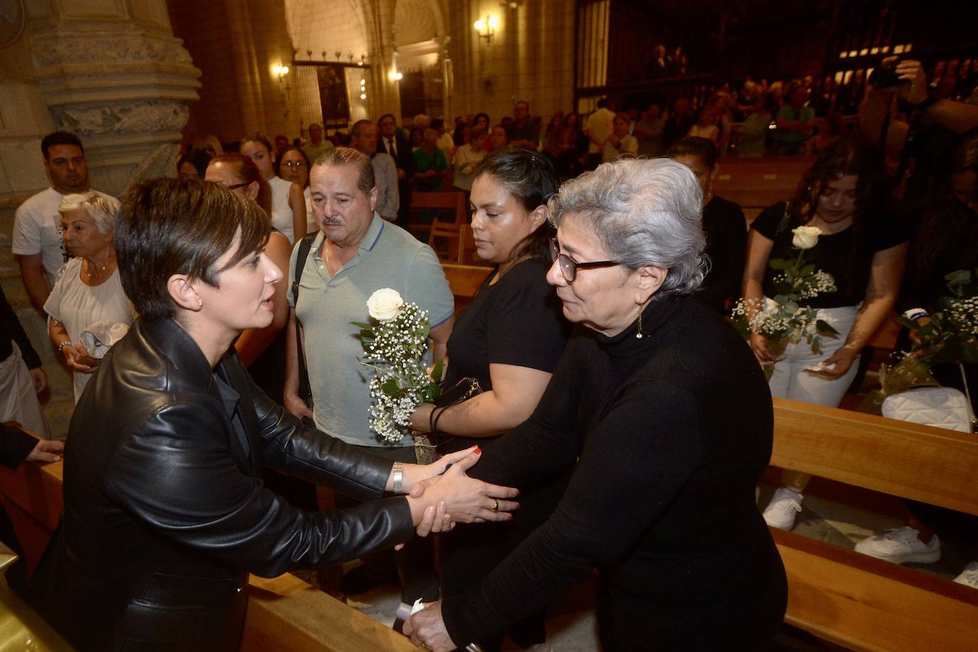 Las imágenes del funeral en la Catedral por los 13 de Atalayas