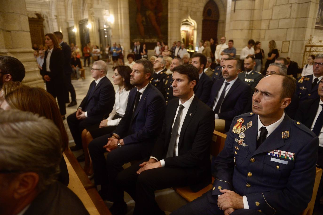Las imágenes del funeral en la Catedral por los 13 de Atalayas