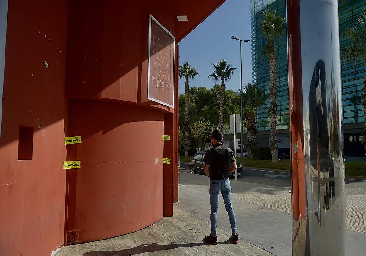La discoteca Maná de Murcia, en Las Atalayas, precintada hace dos semanas.