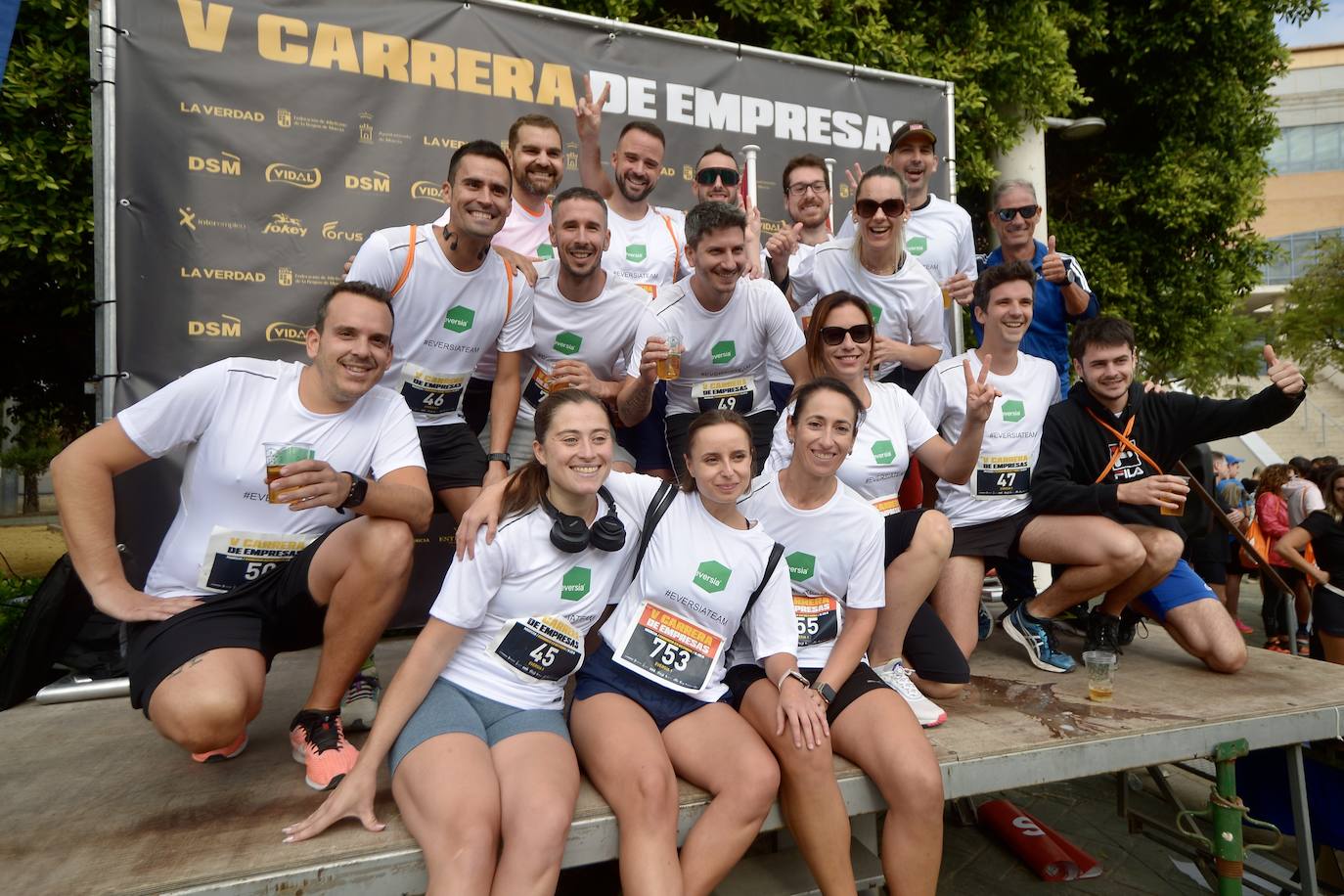 El podio de los participantes en la Carrera de Empresas de Murcia 2023