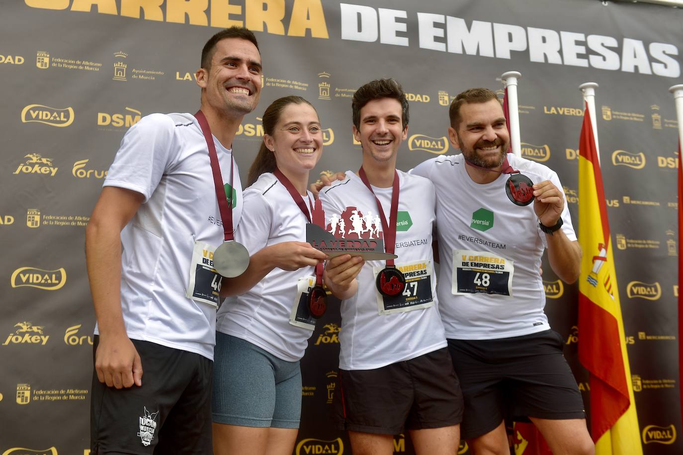 El podio de los participantes en la Carrera de Empresas de Murcia 2023