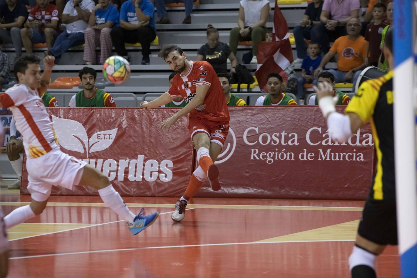 Las imágenes del Jimbee-Santa Coloma (2-2)